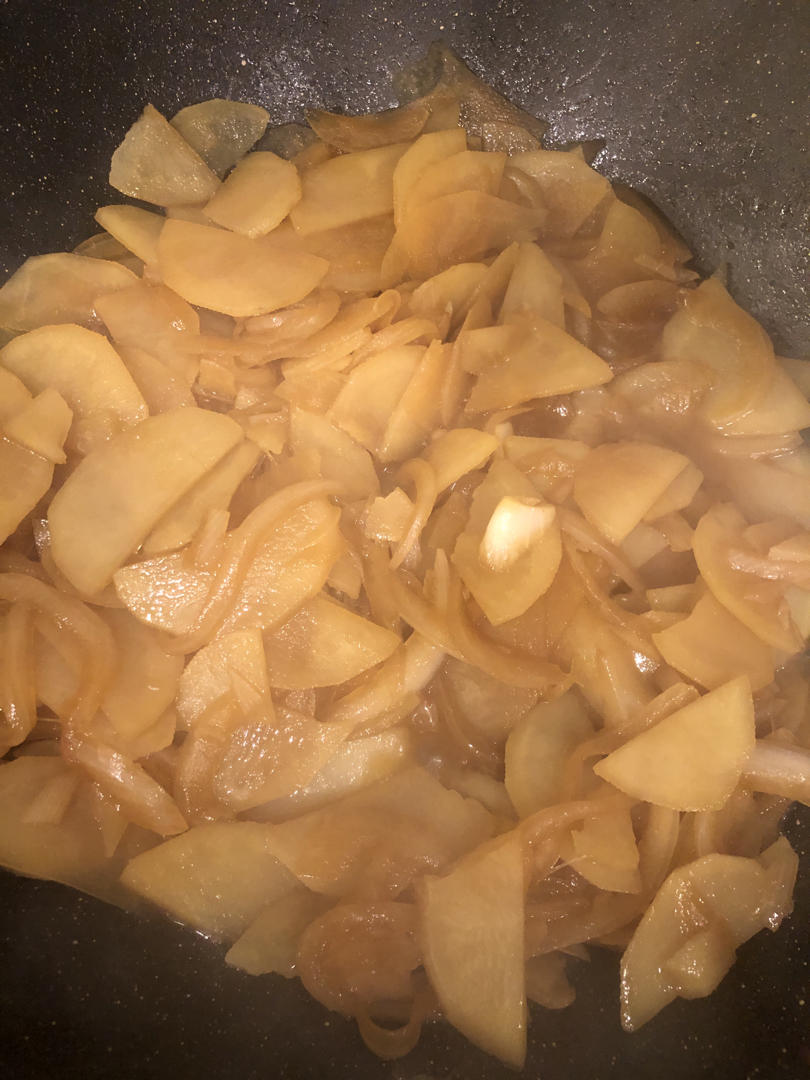 孜然洋葱炒土豆