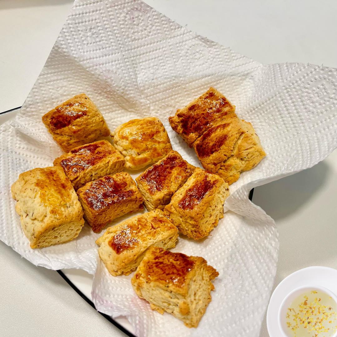 一定要尝试！爆炸好吃的！淡奶司康！【空气炸锅司康】