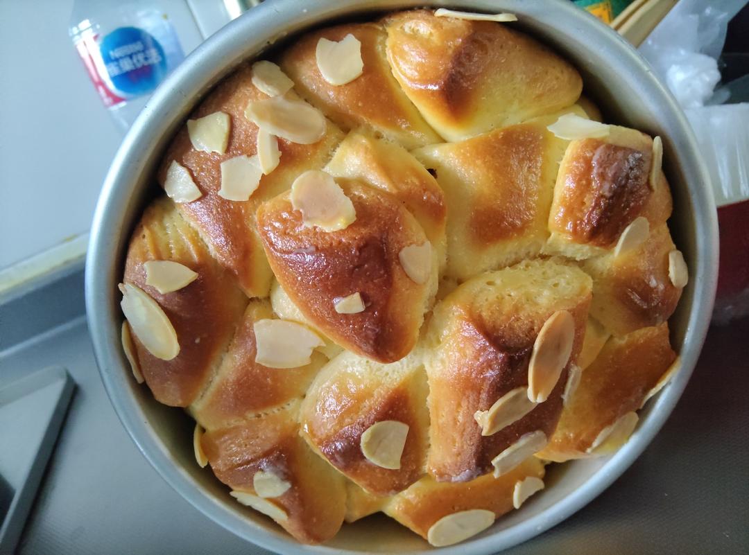 如云朵般柔软～日式炼乳手撕面包💯好吃到爆