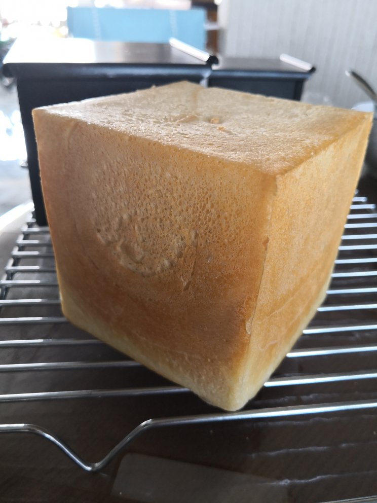 一次发酵的拉丝吐司（面包机揉面）
