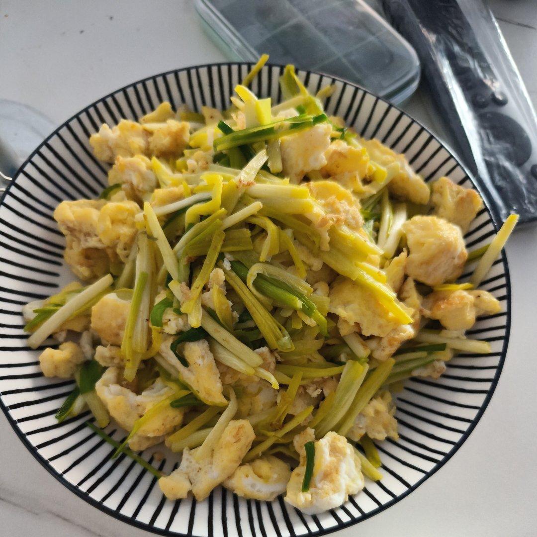 蒜苗炒鸡蛋