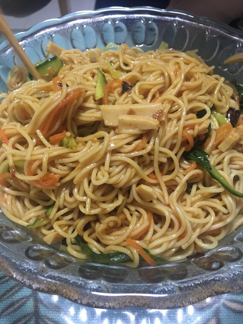 10分钟搞定的一碗葱油拌面