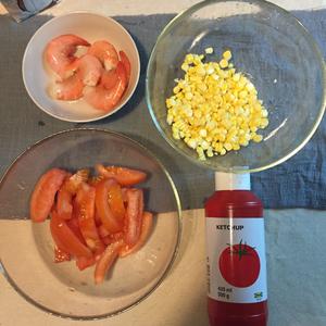 番茄玉米鲜虾汤饭的做法 步骤1