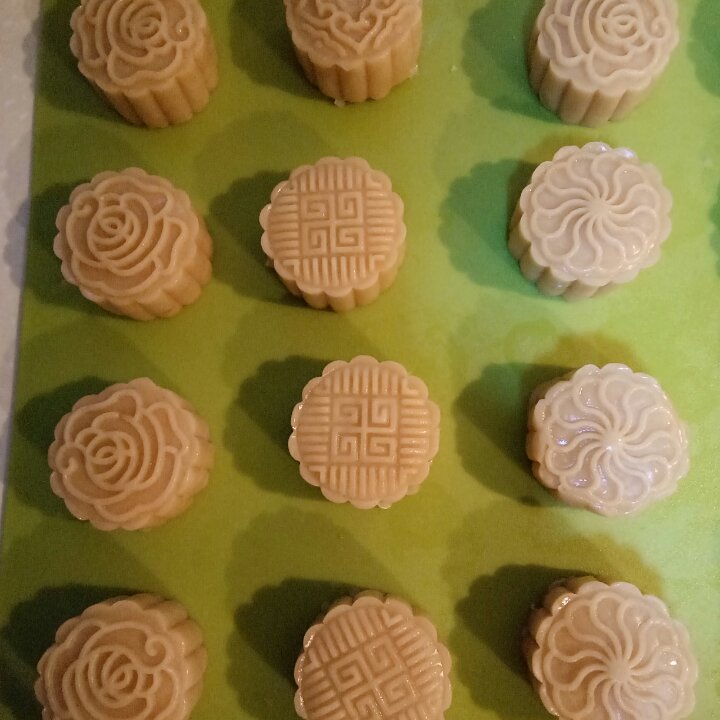广式月饼——蛋黄莲蓉月饼