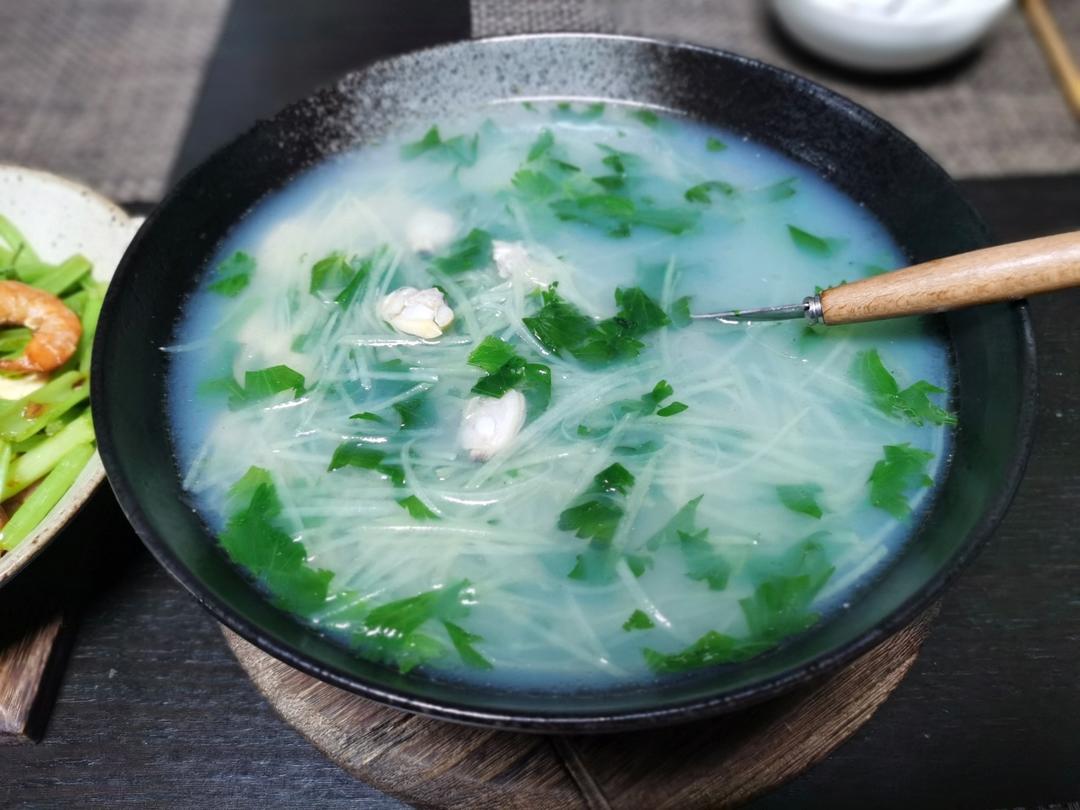 土豆丝芹菜叶汤