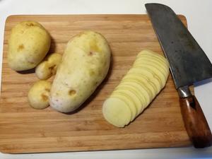 土豆片或茨菇片（微波炉版）的做法 步骤2