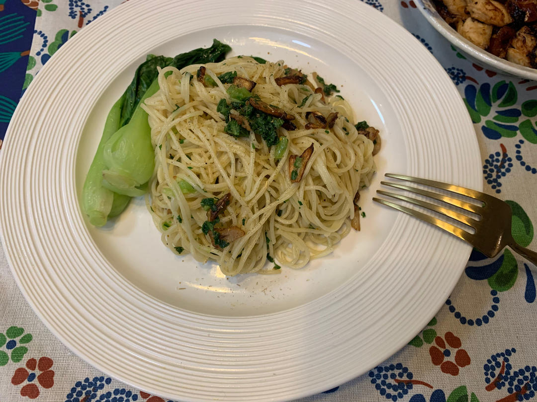 蒜香橄榄油天使意面(5分钟搞定)