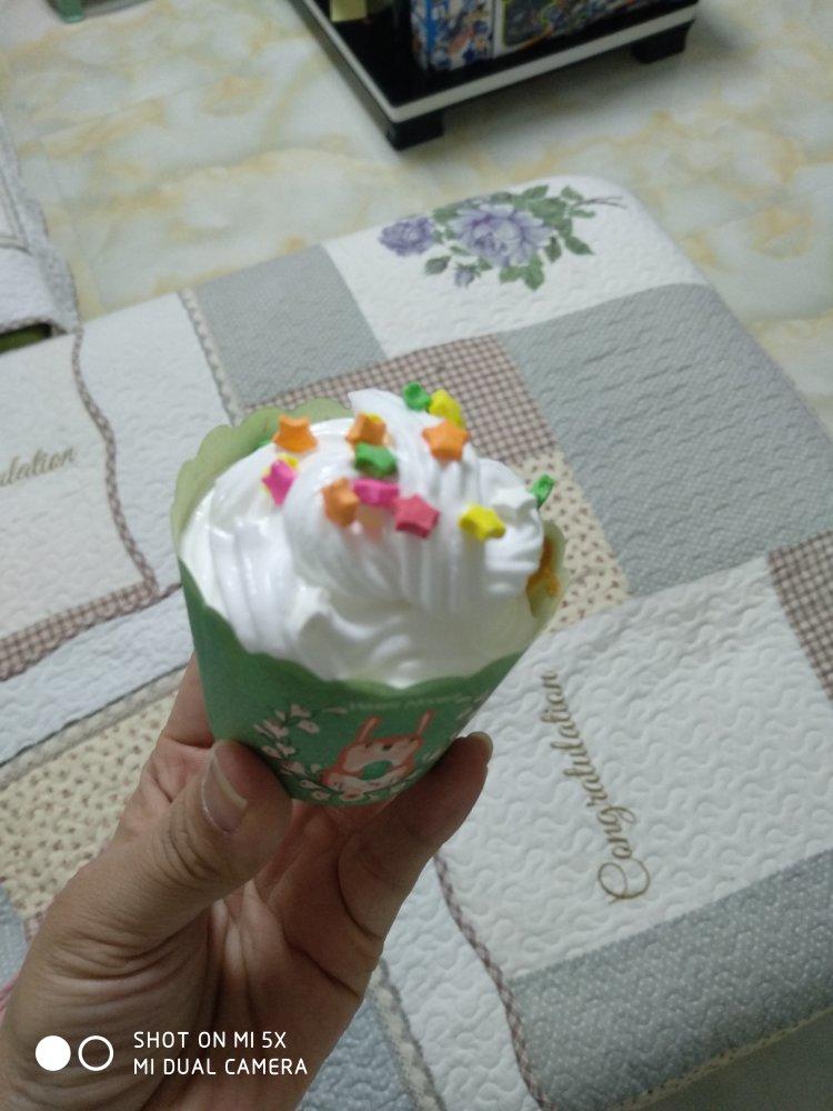 不回缩杯子蛋糕cupcake