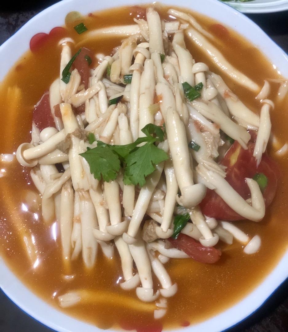 不忘初心做的西红柿炒海鲜菇
