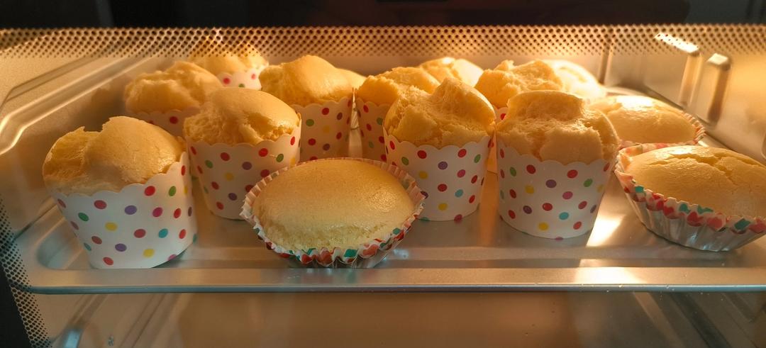 北海道戚风杯子蛋糕