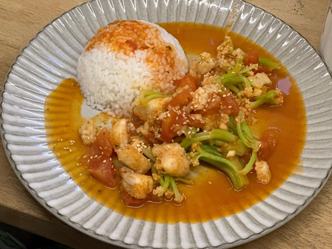 番茄鱼巴沙鱼（也可以用番茄龙利鱼），番茄酱汁超浓郁，营养又下饭！