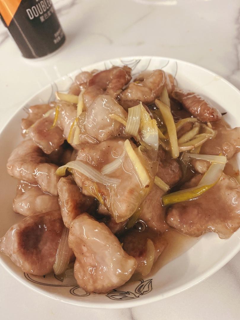 厨师长教你：“锅包肉”的家常做法，色泽金黄，口味酸甜！