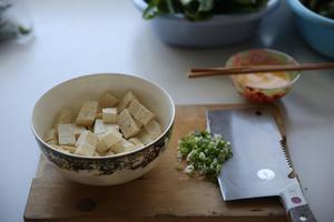 鸡刨豆腐的做法 步骤1