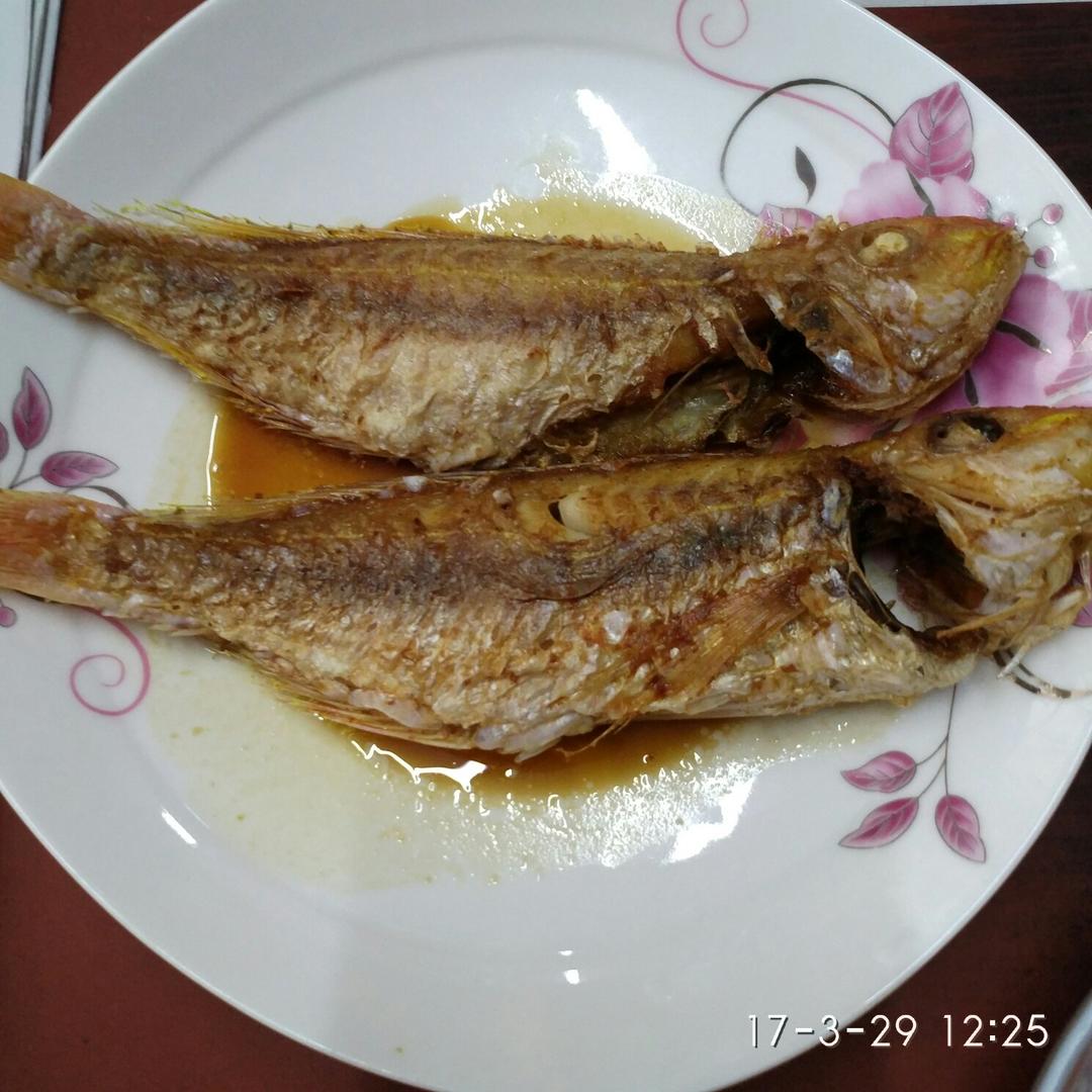 香煎红三鱼