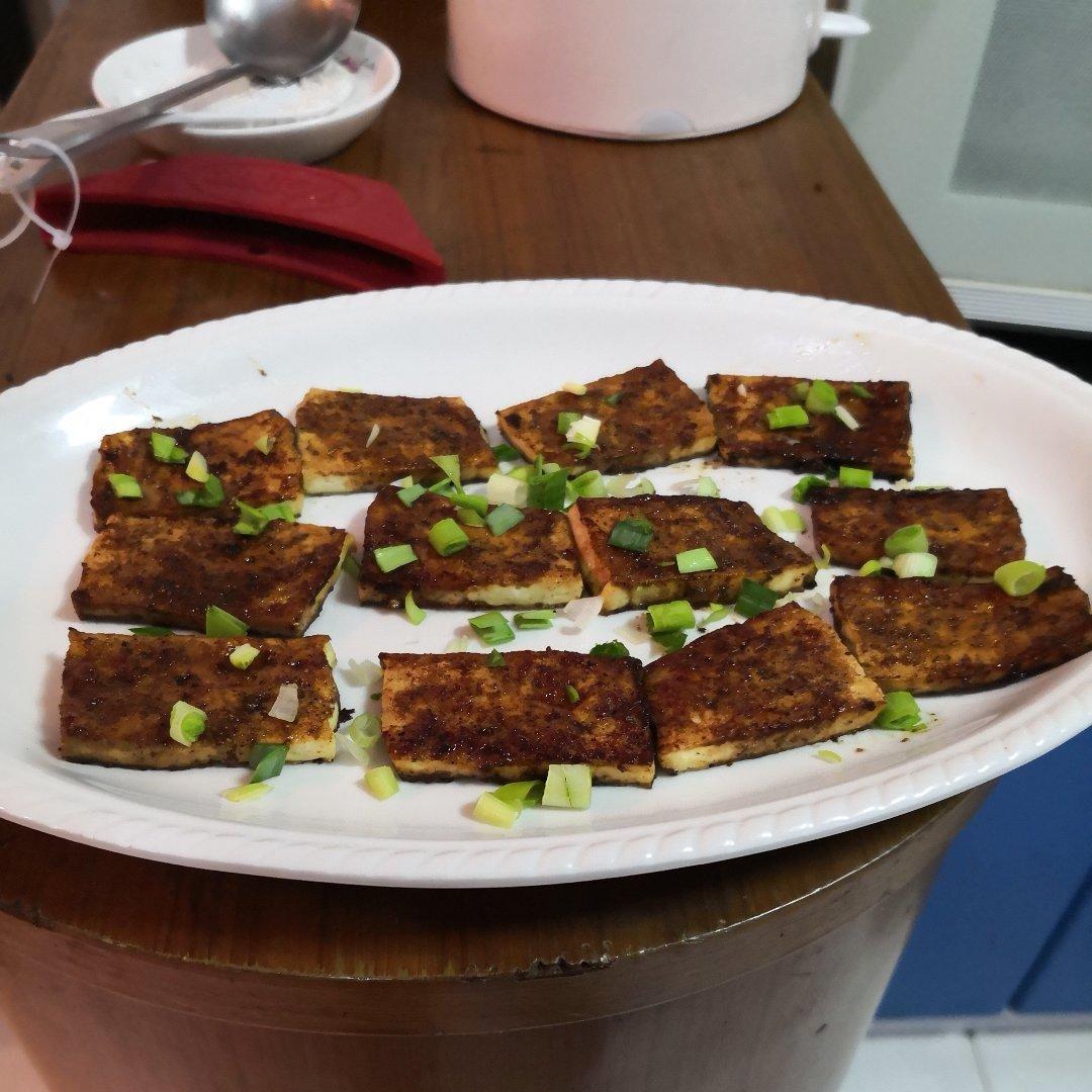 嘴里荡漾的火烫，孜然嫩豆腐