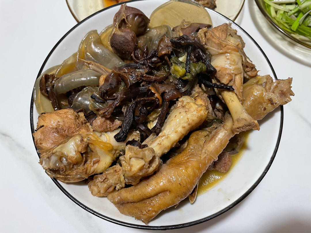 小鸡炖蘑菇