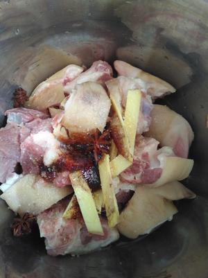 干锅红烧猪蹄的做法 步骤1