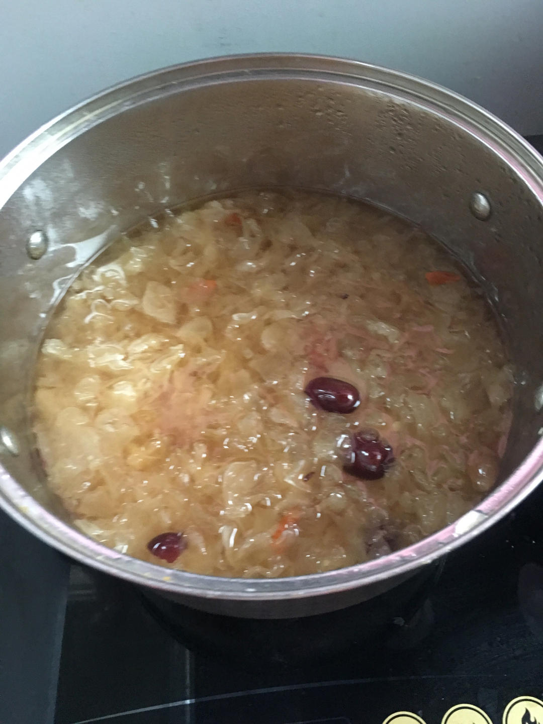 无敌好喝❗️快速熬出胶的银耳羹😋美容又养颜