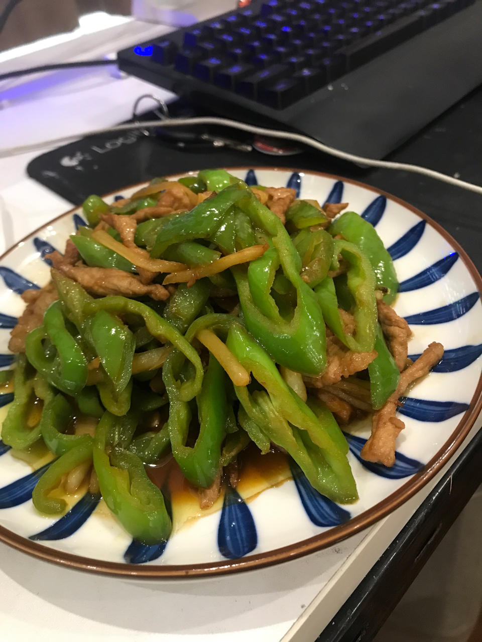 厨师长教你：“青椒肉丝”的正宗做法，色香味俱全