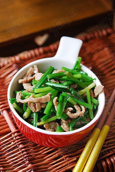 韭菜苔炒牛肉的做法