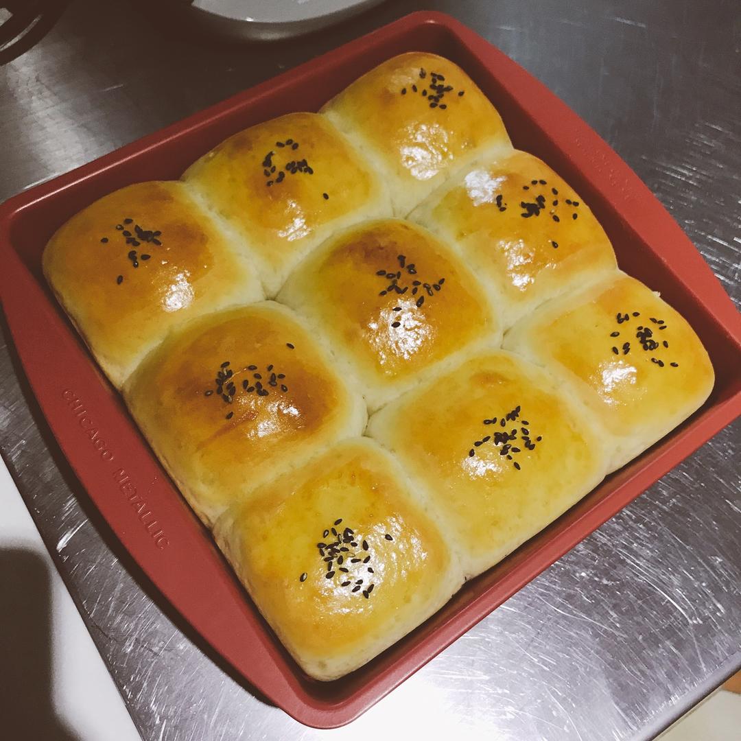 超软牛奶小餐包