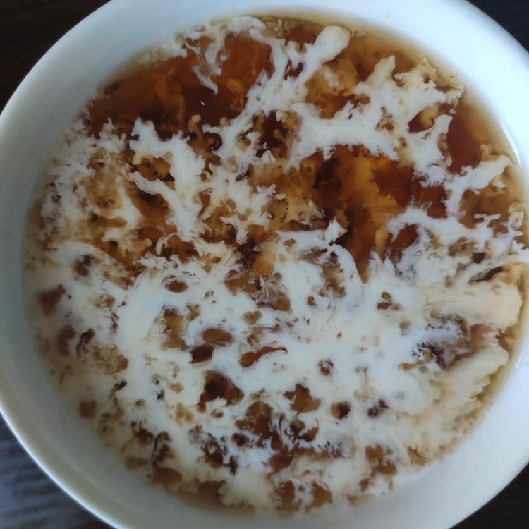超簡單養顏黑糖桂花桃胶的做法