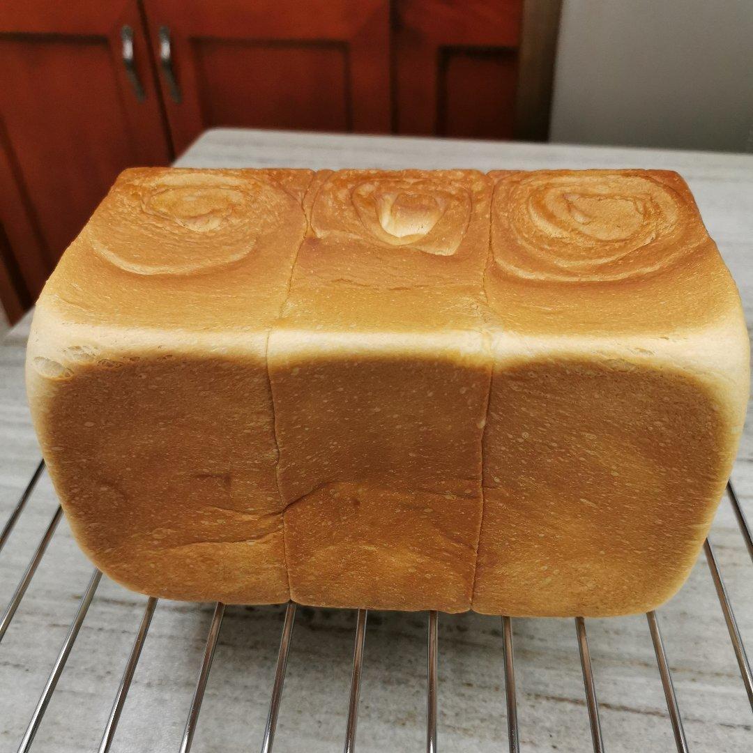 吐司，奶香手撕面包，超级香浓