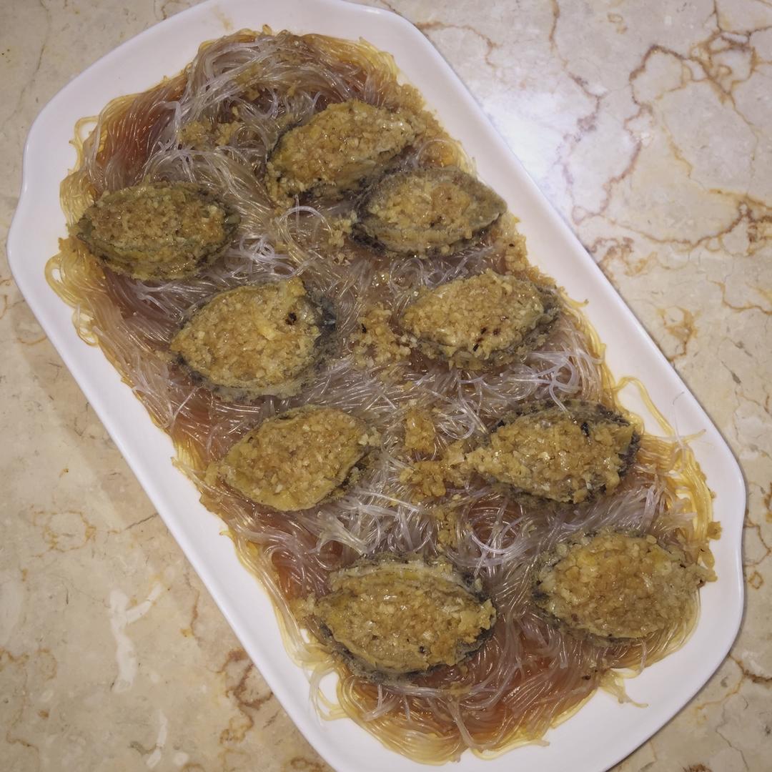 蒜蓉粉丝蒸鲍鱼