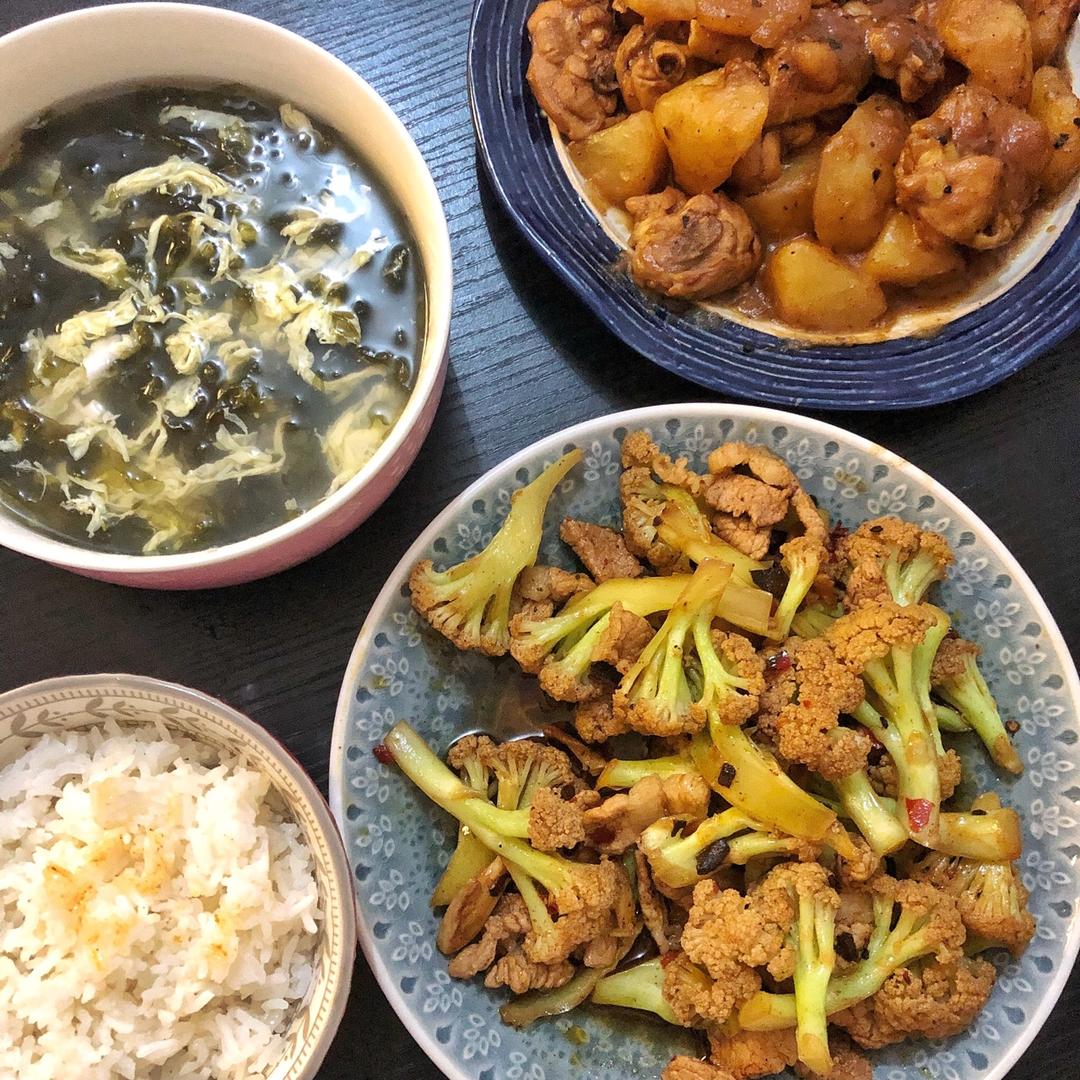 很“浪费”米饭的家常菜之一-------干锅菜花