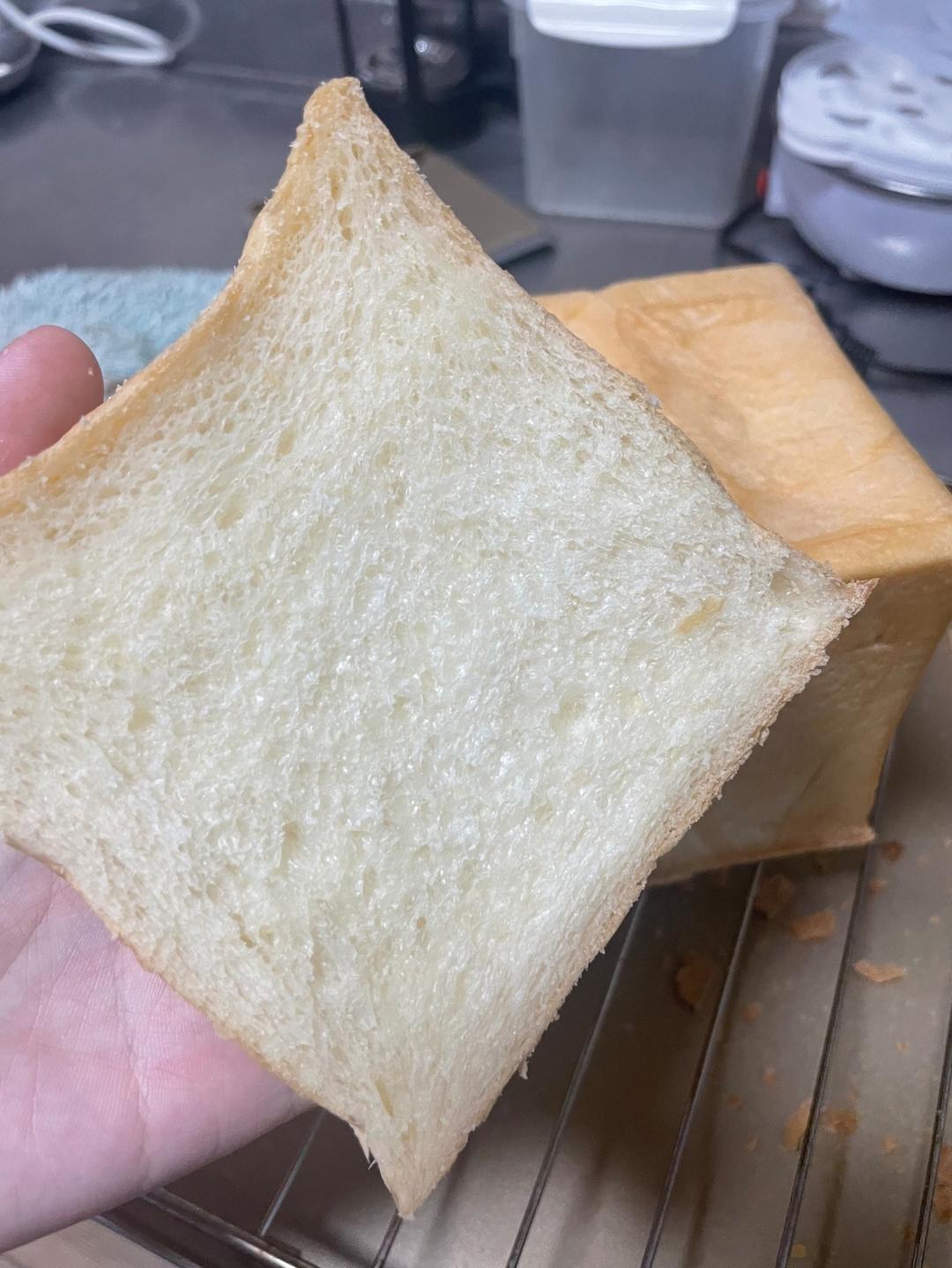 🍞消耗淡奶油吐司｜无黄油｜软绵绵｜奶香浓郁