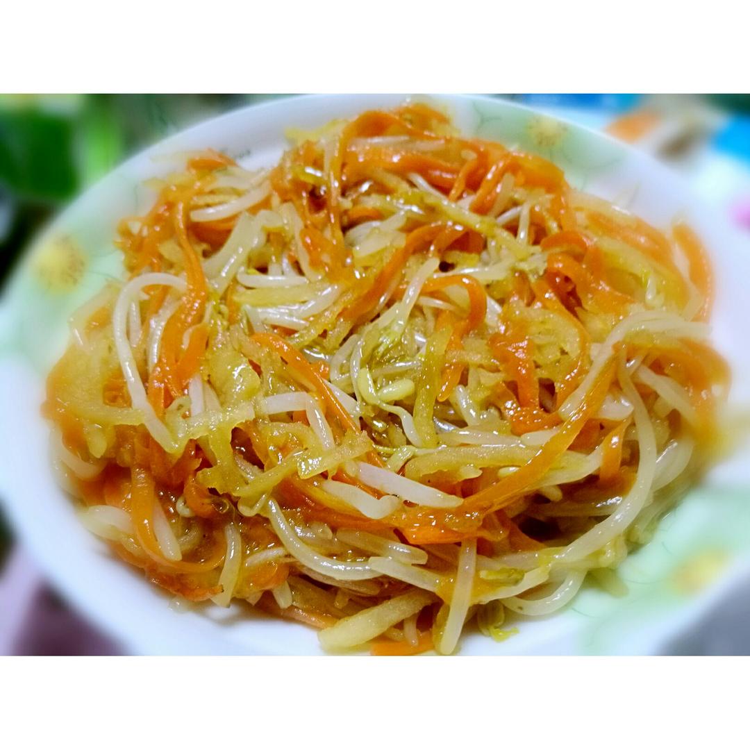 胡萝卜炒豆芽