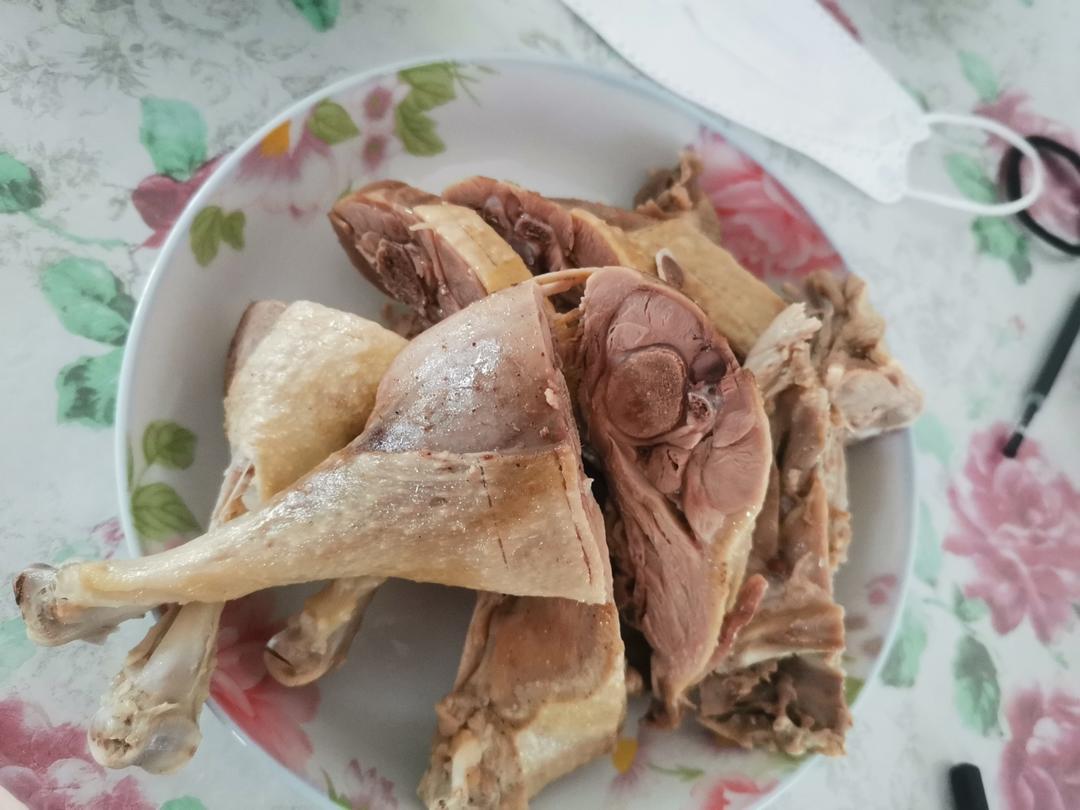 只需盐和时间，南京名菜盐水鸭腿零难度