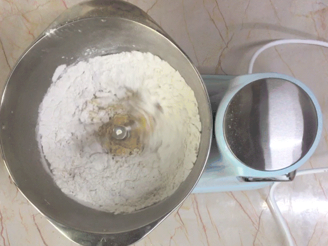 纯奶手撕吐司的做法 步骤1