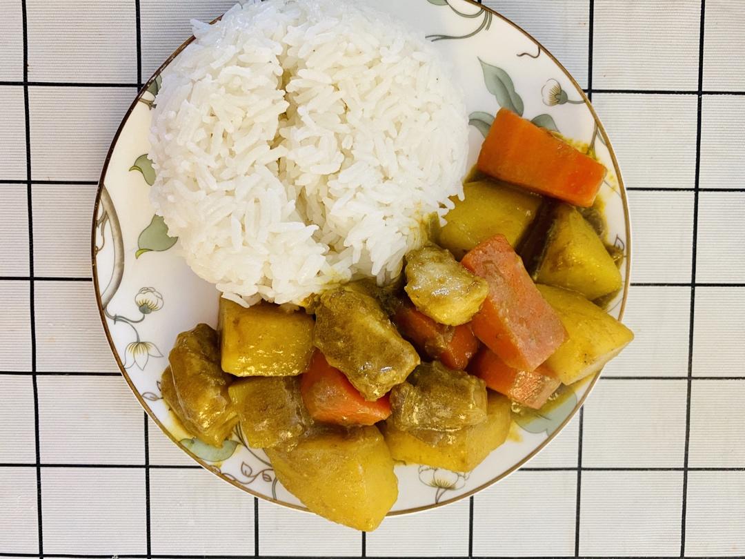 用咖喱粉做出超好吃的咖喱饭