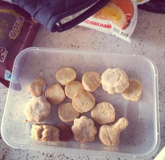 高筋粉做的小饼干 可做多种口味