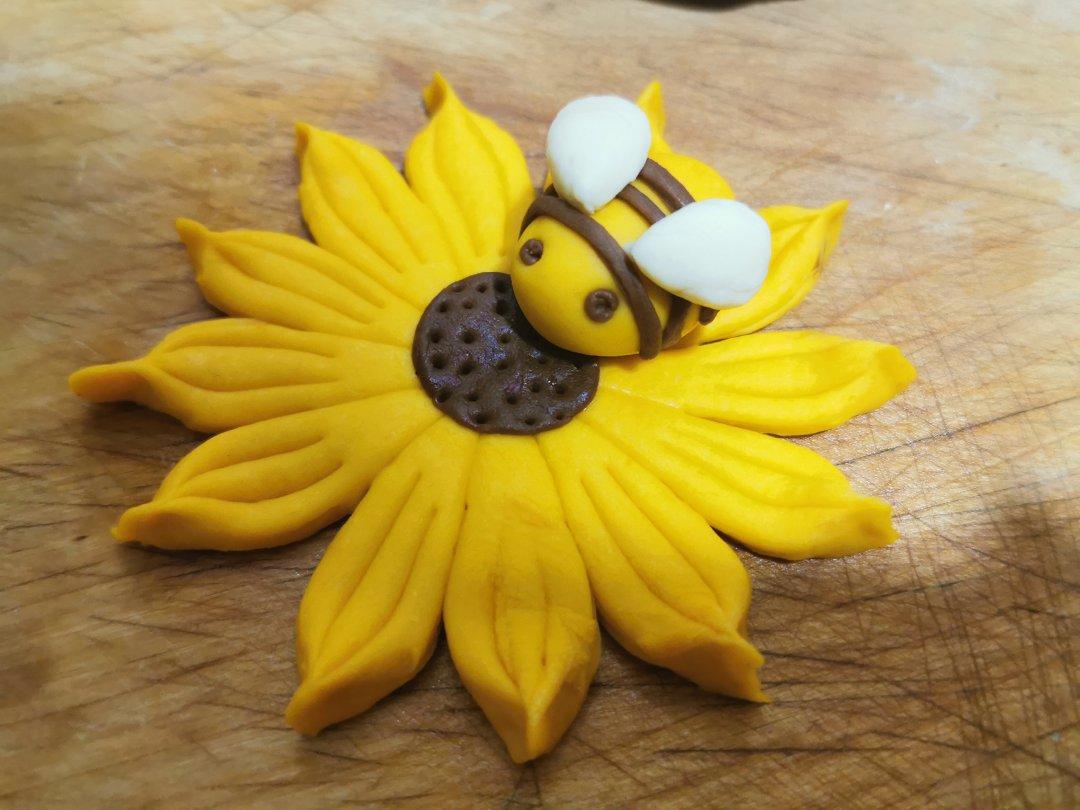 【向日葵蜜蜂馒头】像玩一样的做美食，孩子特爱吃！