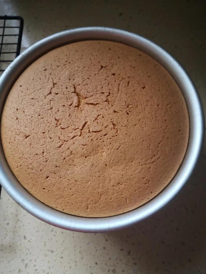 6寸，8寸，10寸戚风蛋糕配方（已更新）