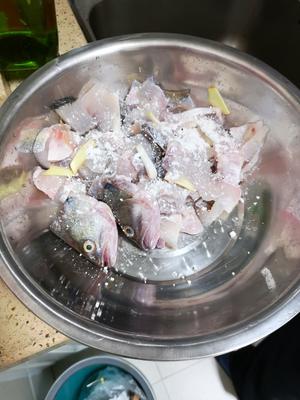 水煮鲈鱼鱼片的做法 步骤5