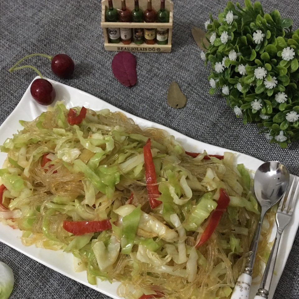 卷心菜炒粉丝 Glass noodles with Cabbage