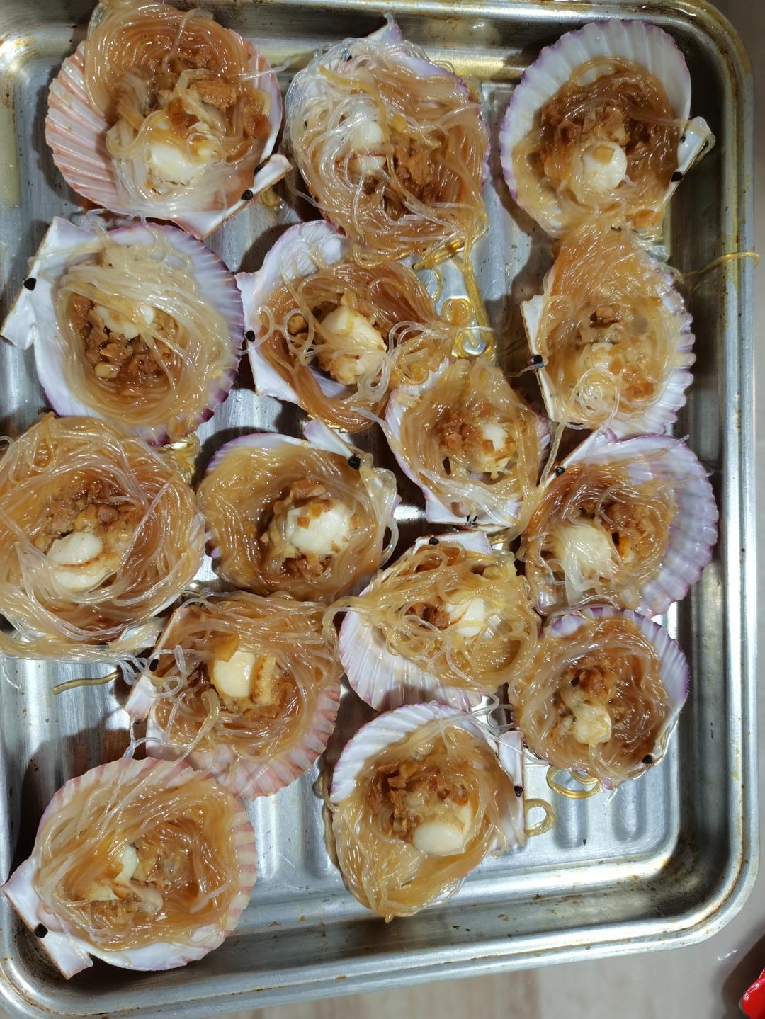 零失败的蒜蓉粉丝蒸扇贝