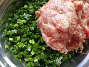 饺子馅：韭菜猪肉&冬菇玉米猪肉的做法 步骤9