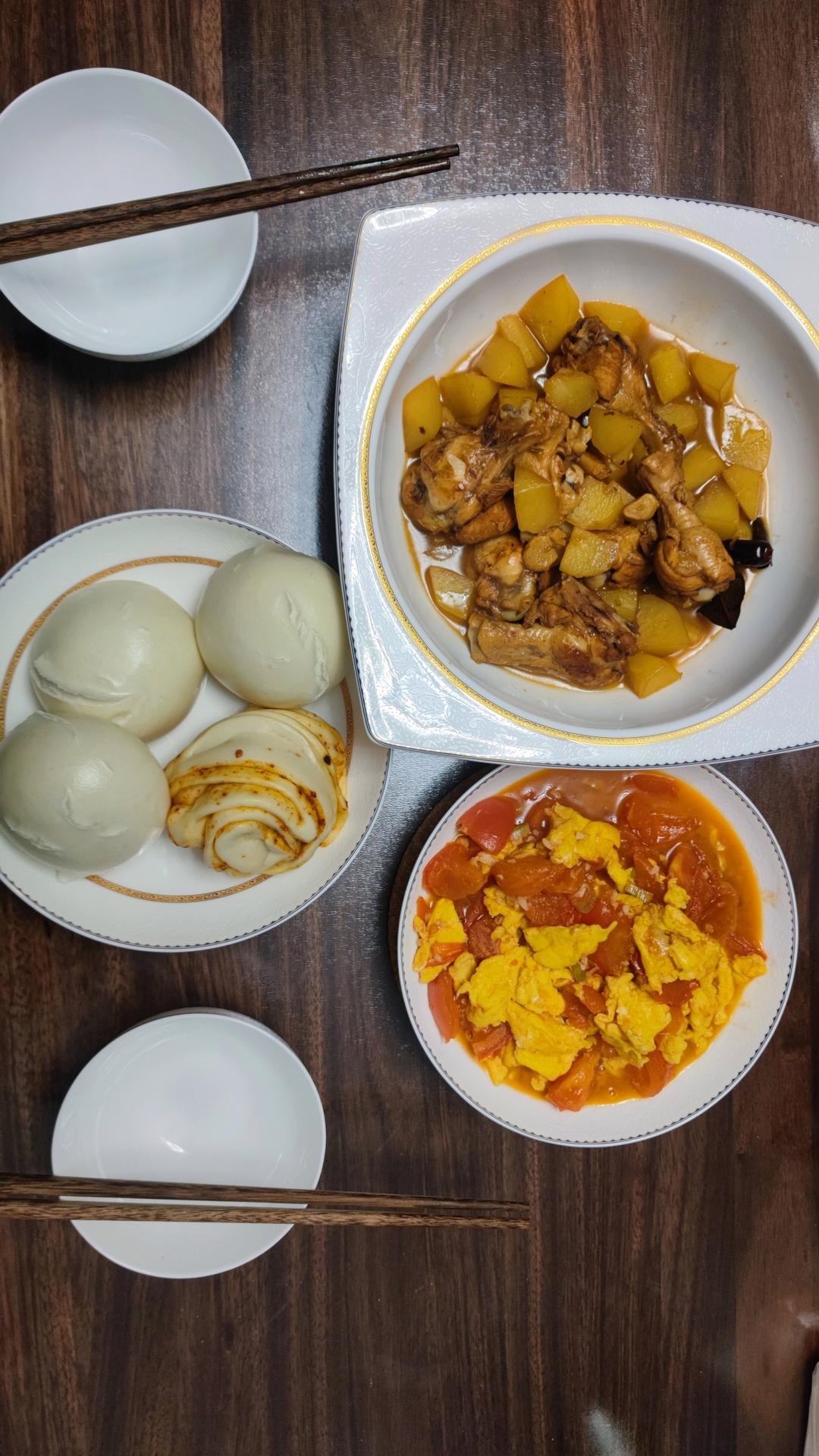 红烧土豆炖鸡腿