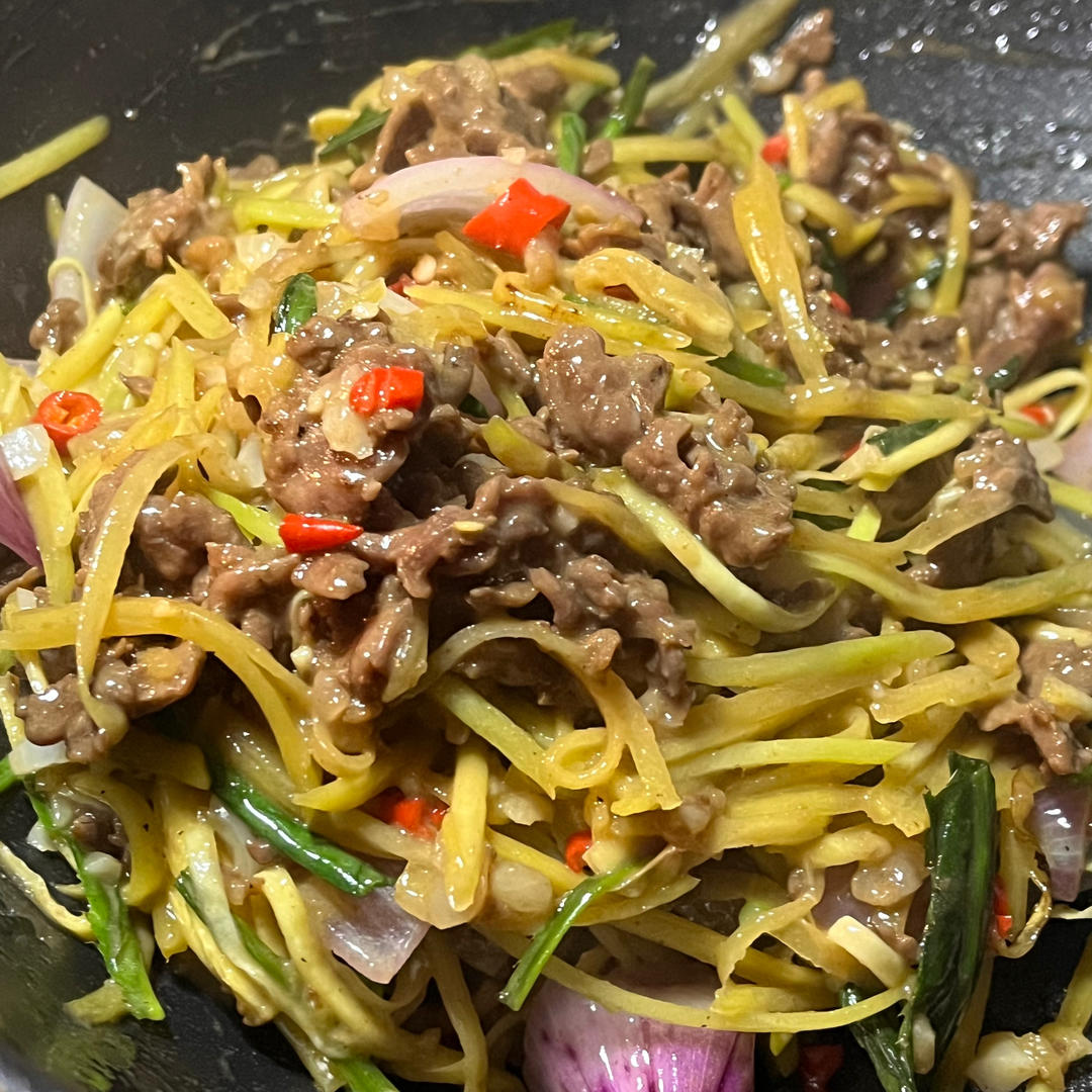酸芒果🥭炒牛肉🥩的做法