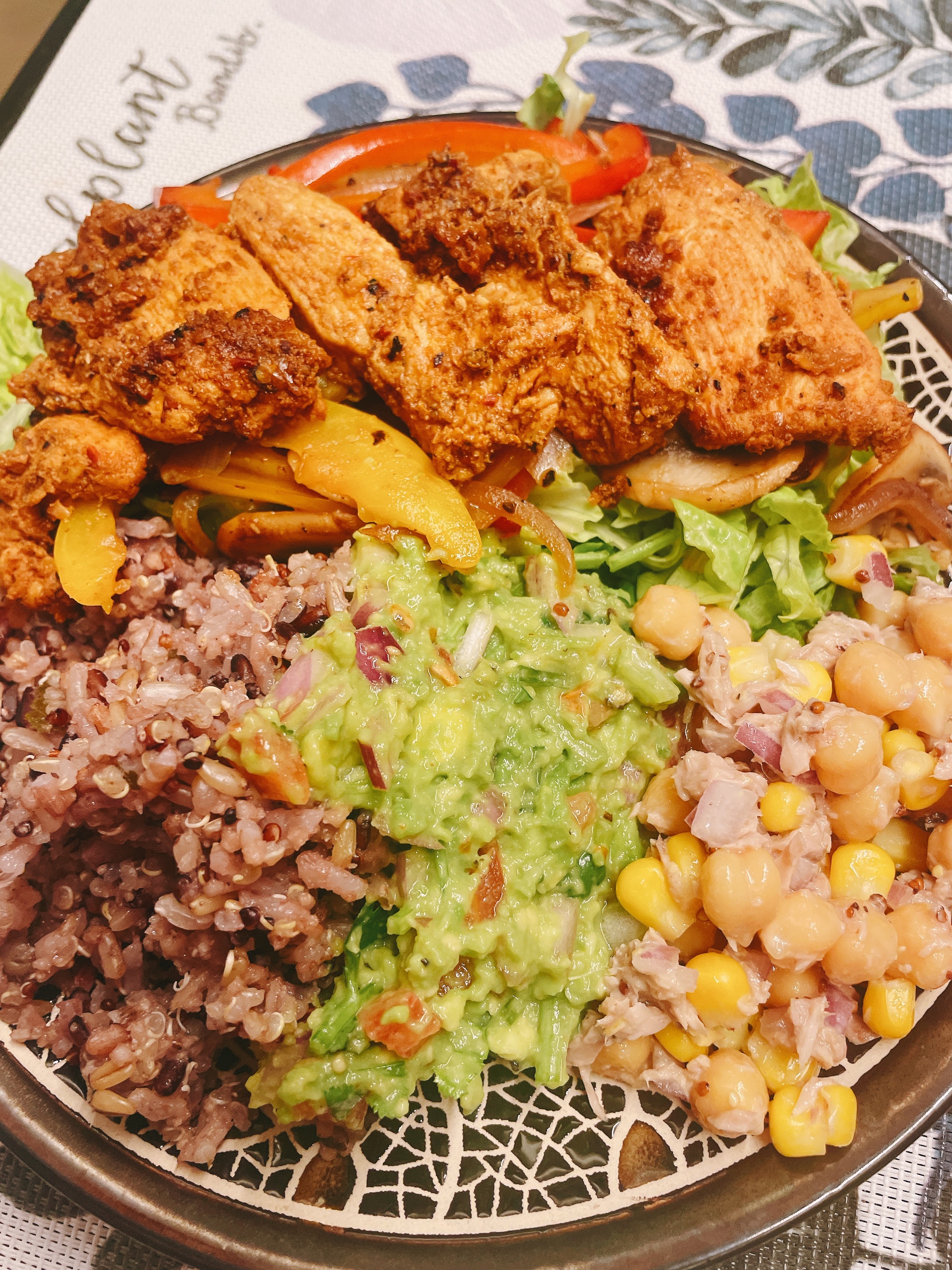 减脂餐--墨西哥🇲🇽鸡肉能量碗（感受墨西哥的热辣！）的做法
