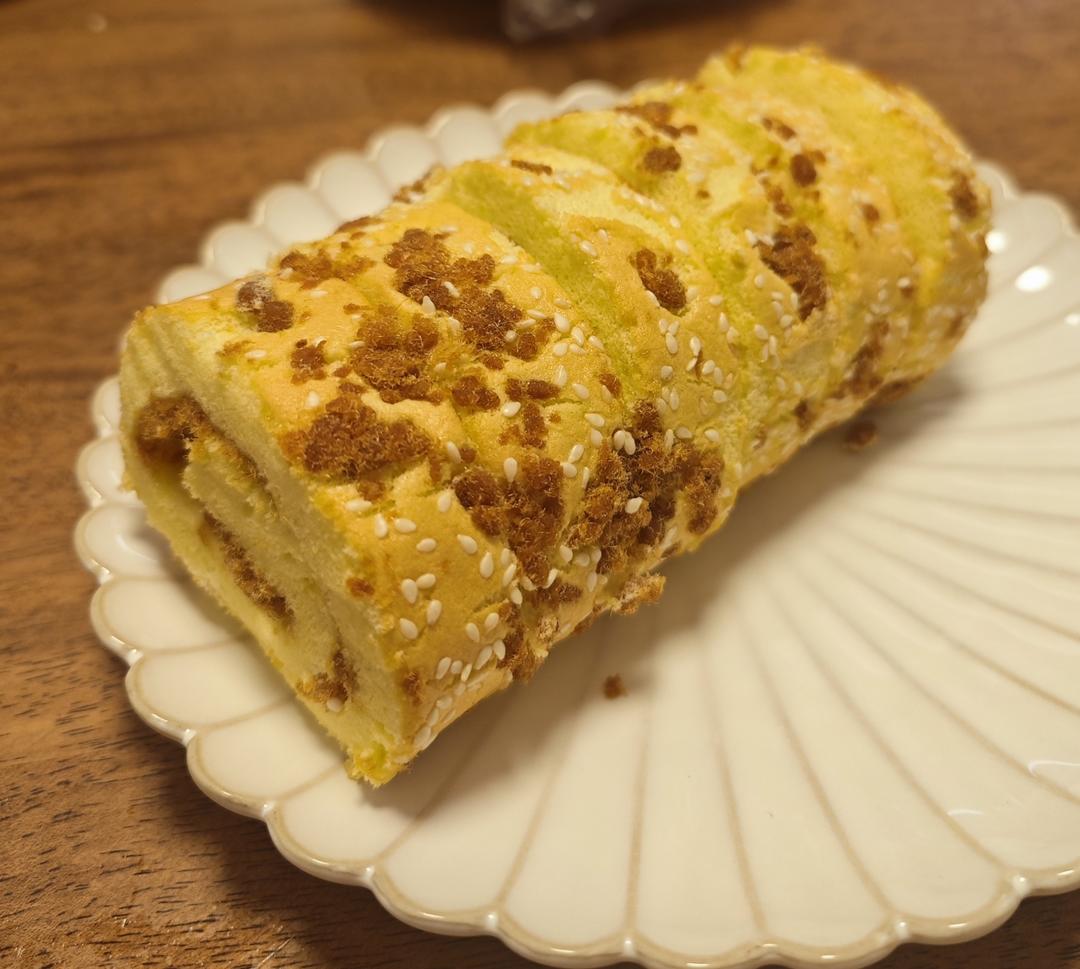 美味肉松卷-简单不开裂，零失误的蛋糕卷