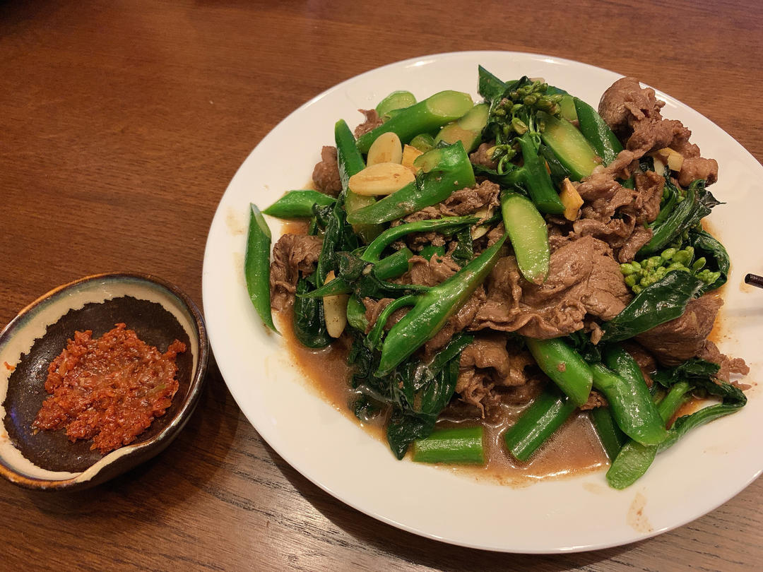 广式牛肉炒芥兰