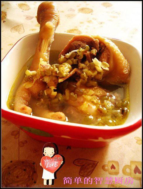 绿豆煲鸡汤的做法