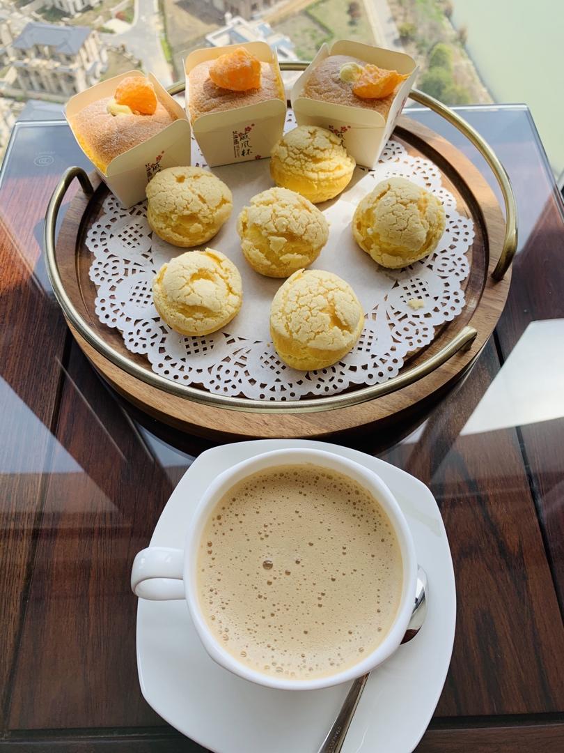 酥皮奶油泡芙--#皮黑森林#