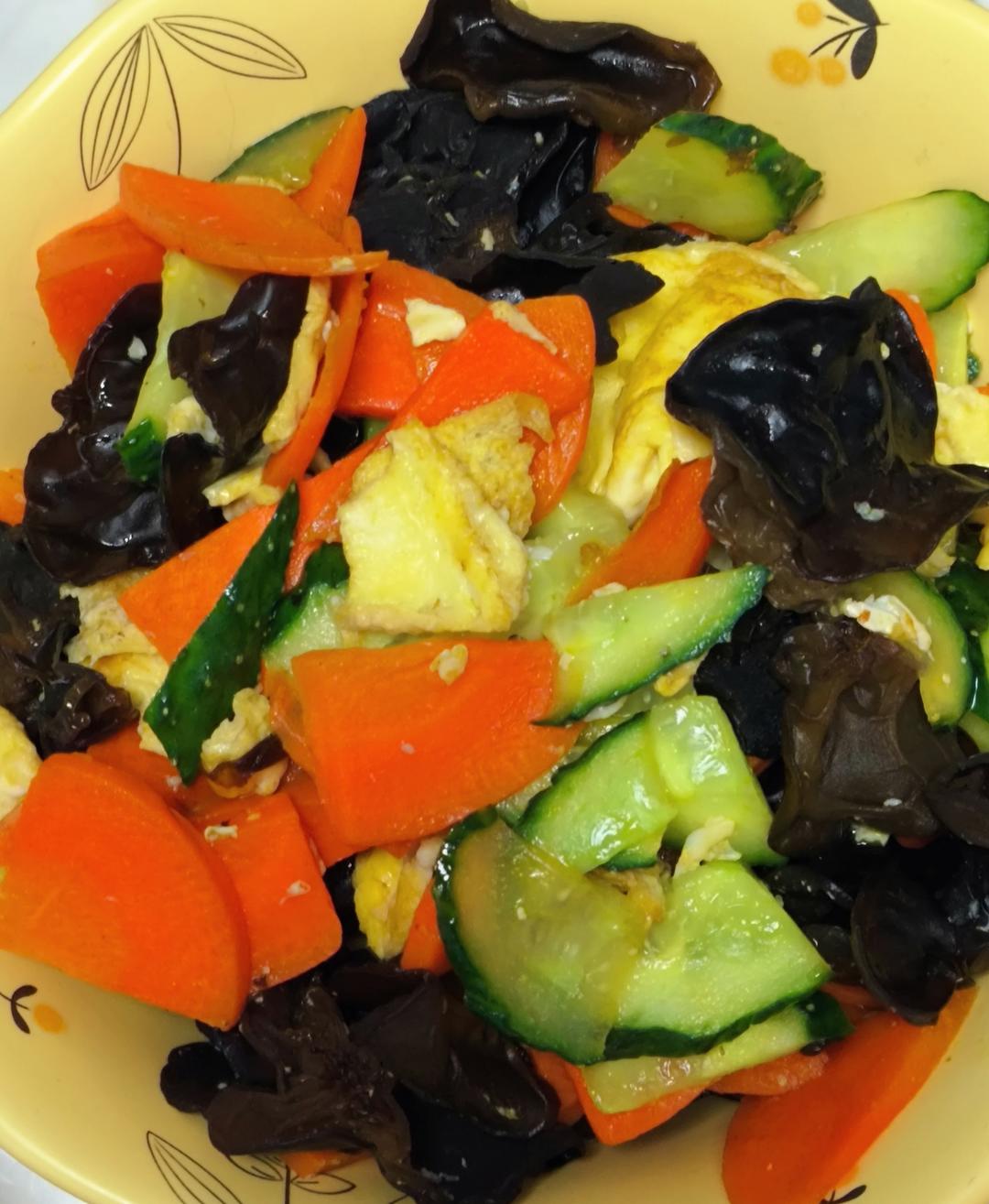 木须胡萝卜黄瓜木耳