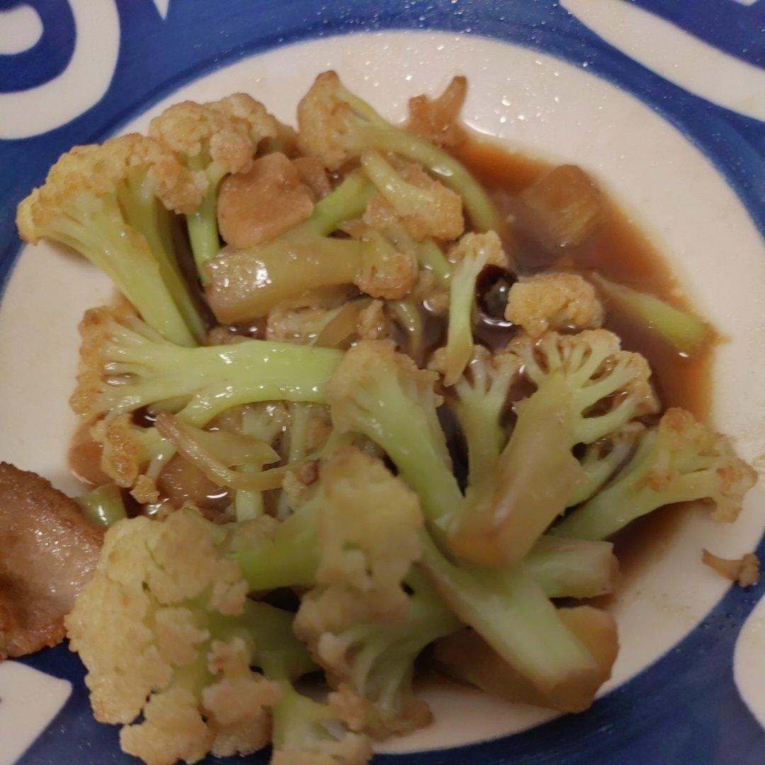 老干妈版干锅有机菜花，嘎嘎好吃下饭